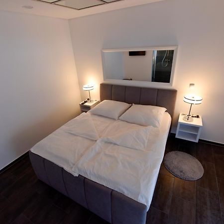 Apartmani I Bungalovi Trojka バニャ・ルカ 部屋 写真