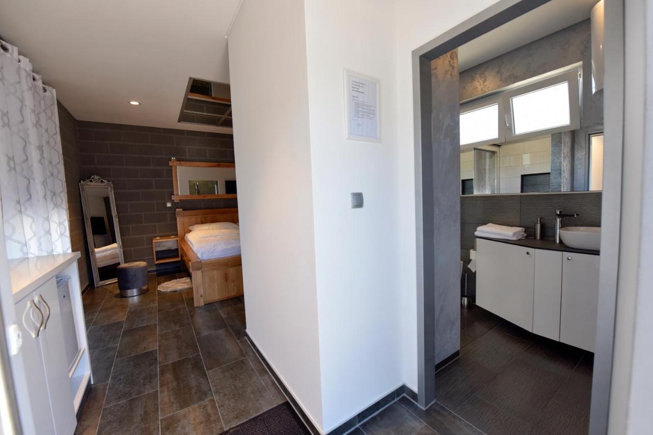 Apartmani I Bungalovi Trojka バニャ・ルカ エクステリア 写真