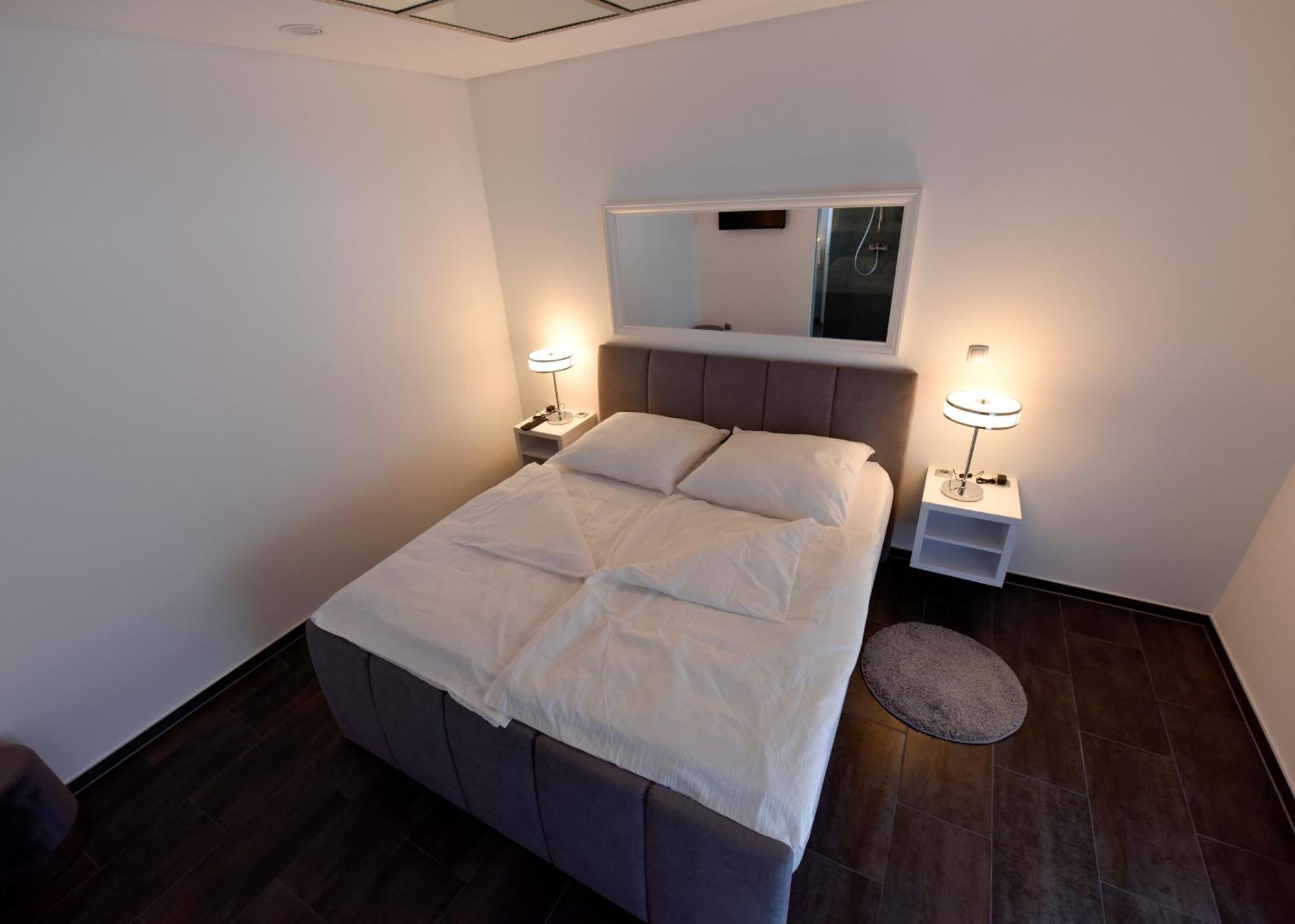 Apartmani I Bungalovi Trojka バニャ・ルカ 部屋 写真