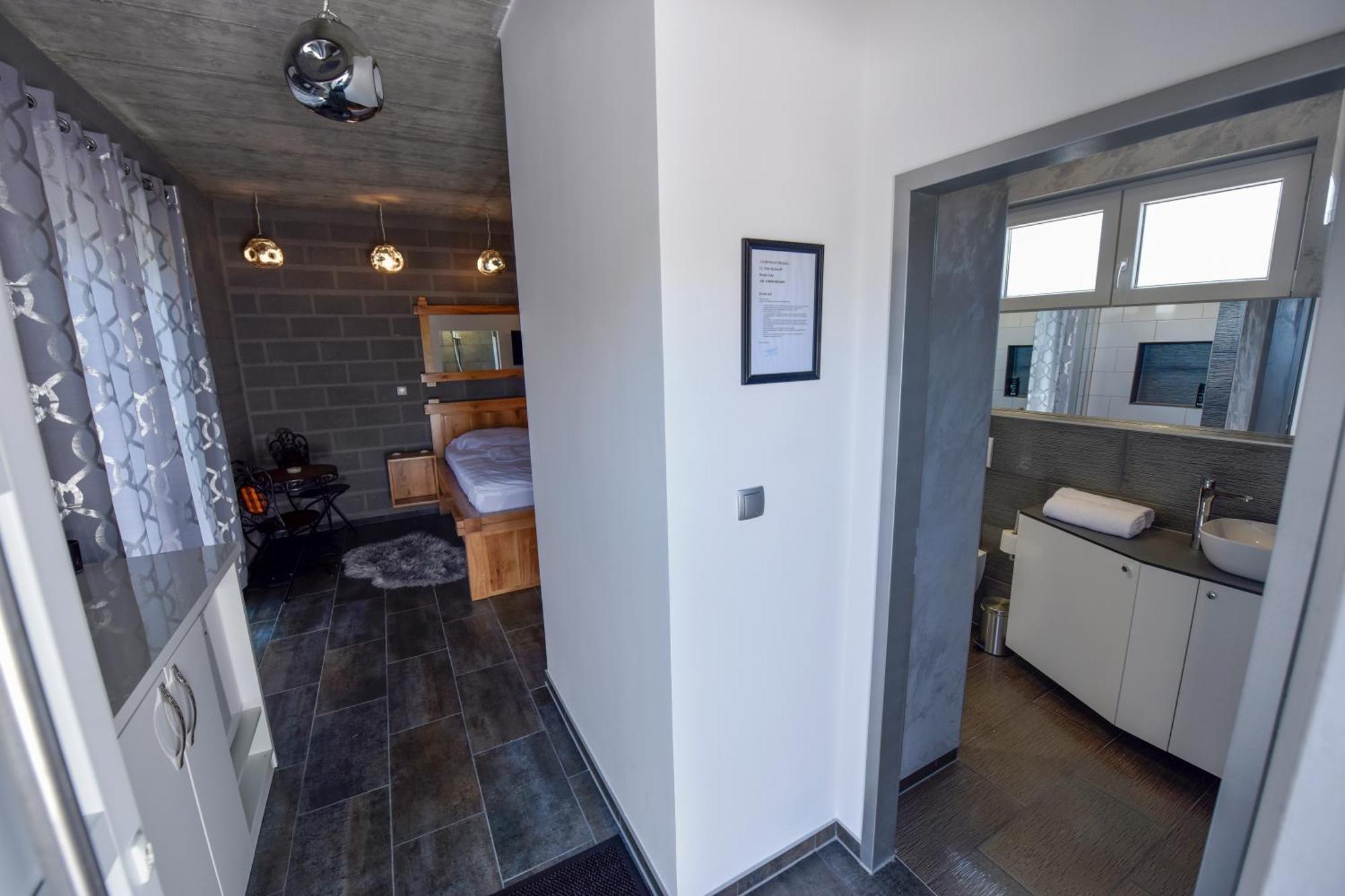 Apartmani I Bungalovi Trojka バニャ・ルカ 部屋 写真