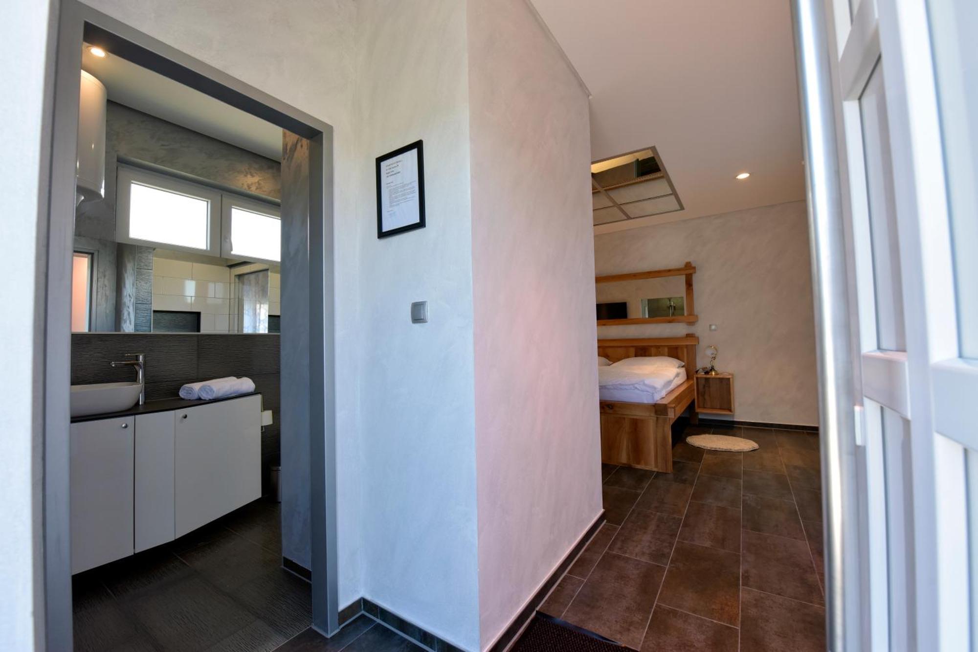 Apartmani I Bungalovi Trojka バニャ・ルカ 部屋 写真