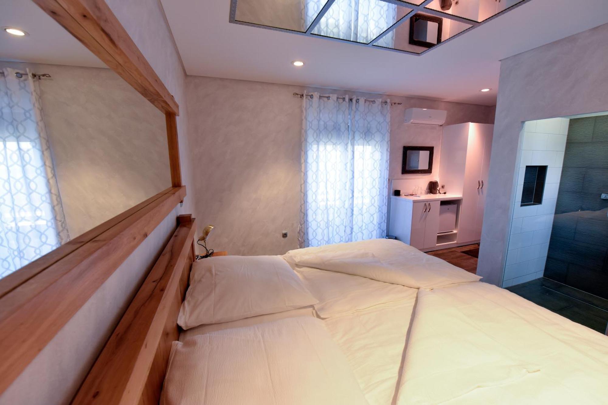 Apartmani I Bungalovi Trojka バニャ・ルカ 部屋 写真