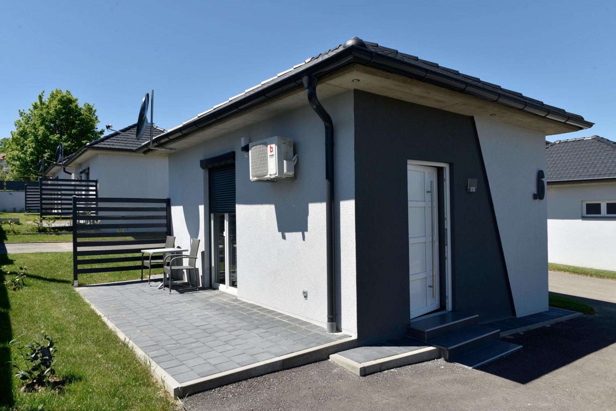 Apartmani I Bungalovi Trojka バニャ・ルカ 部屋 写真