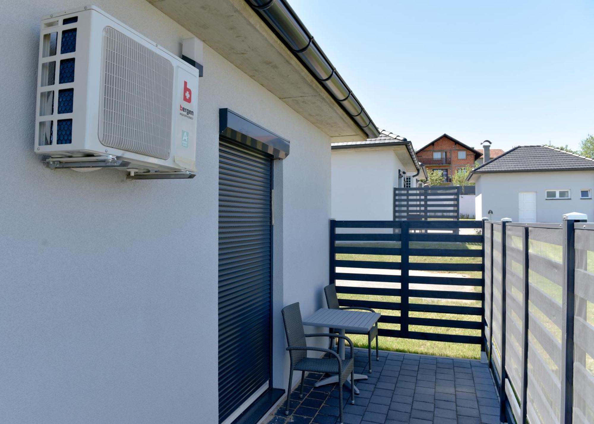 Apartmani I Bungalovi Trojka バニャ・ルカ 部屋 写真