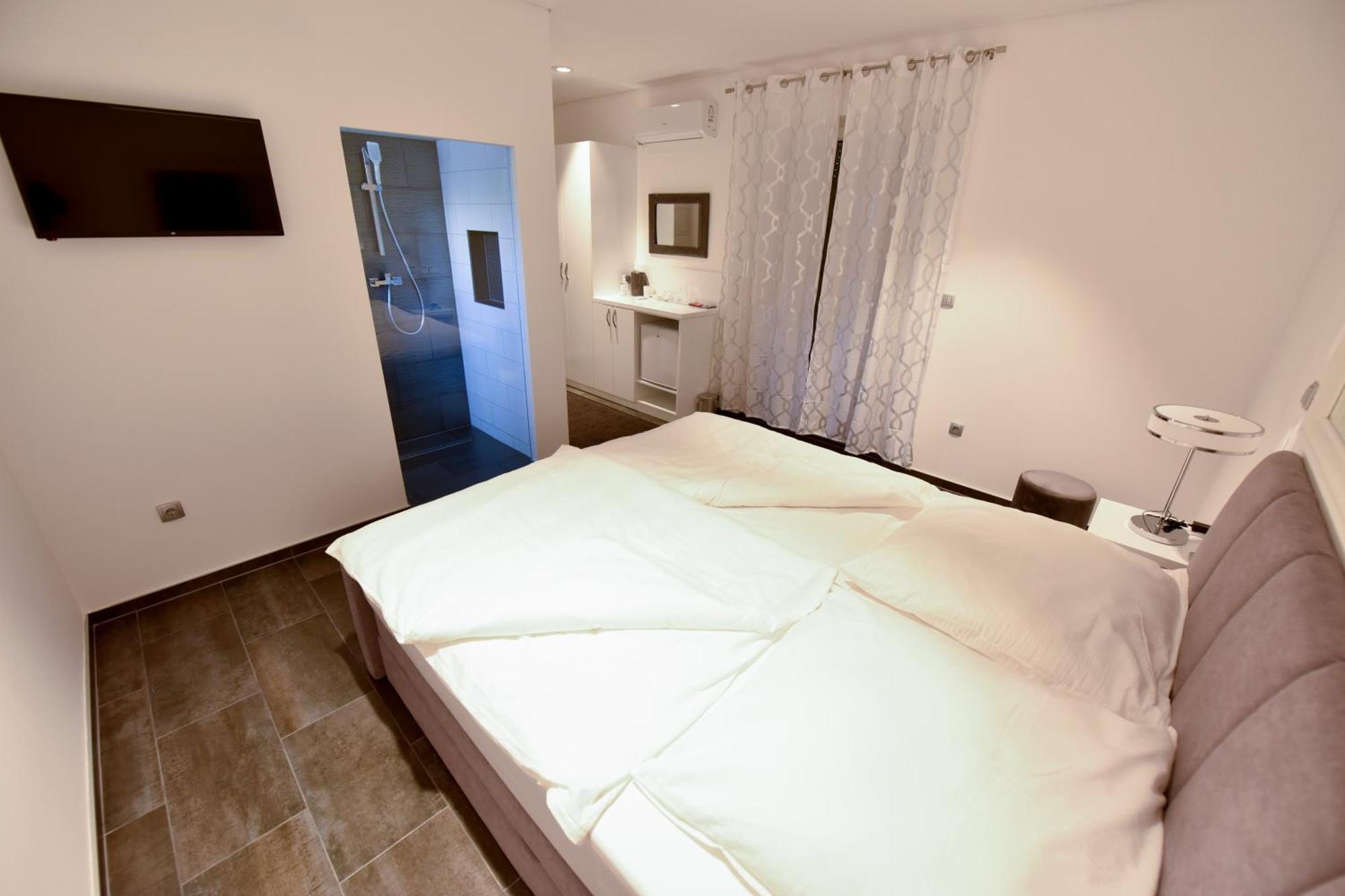 Apartmani I Bungalovi Trojka バニャ・ルカ 部屋 写真