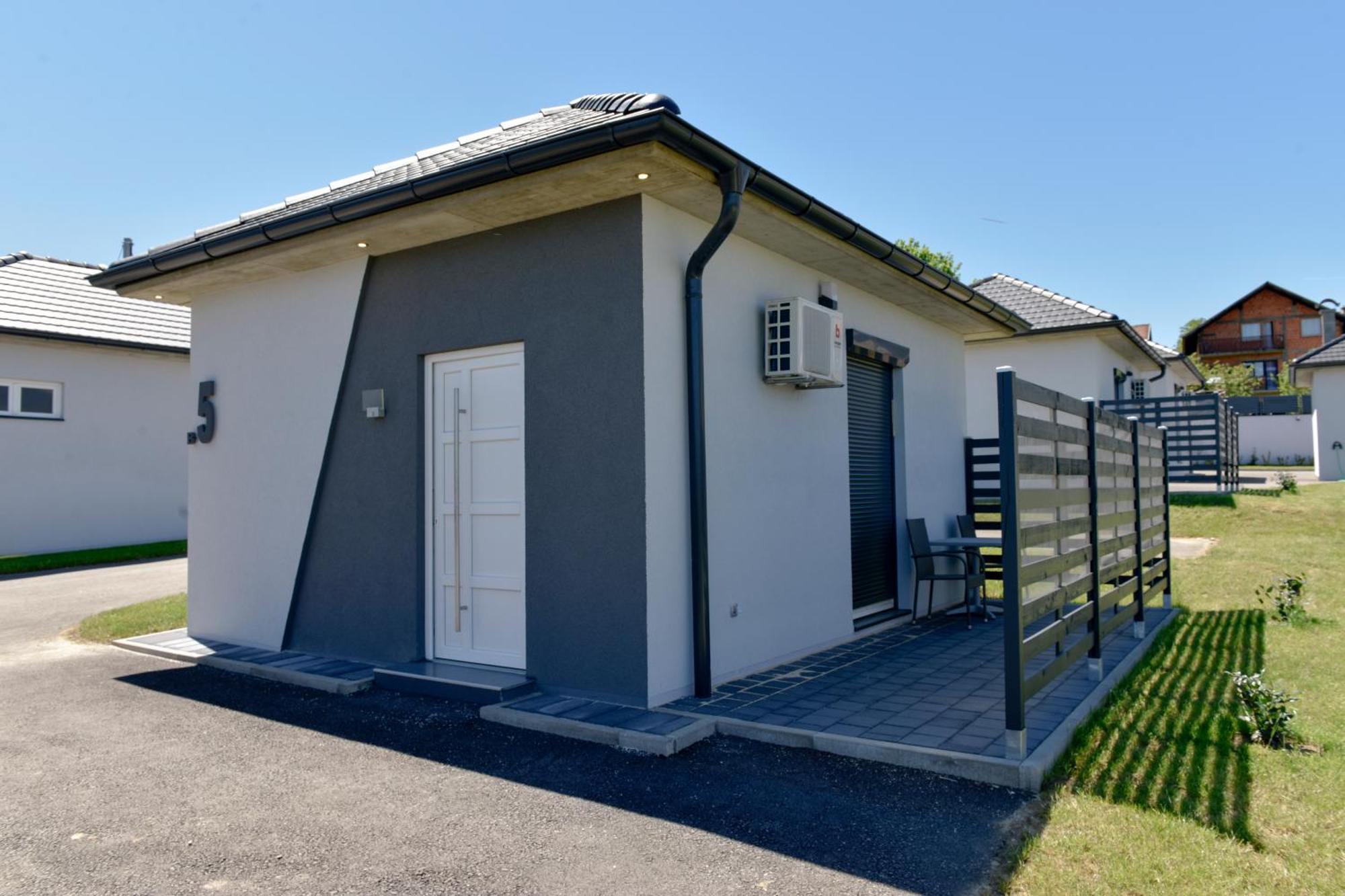 Apartmani I Bungalovi Trojka バニャ・ルカ 部屋 写真