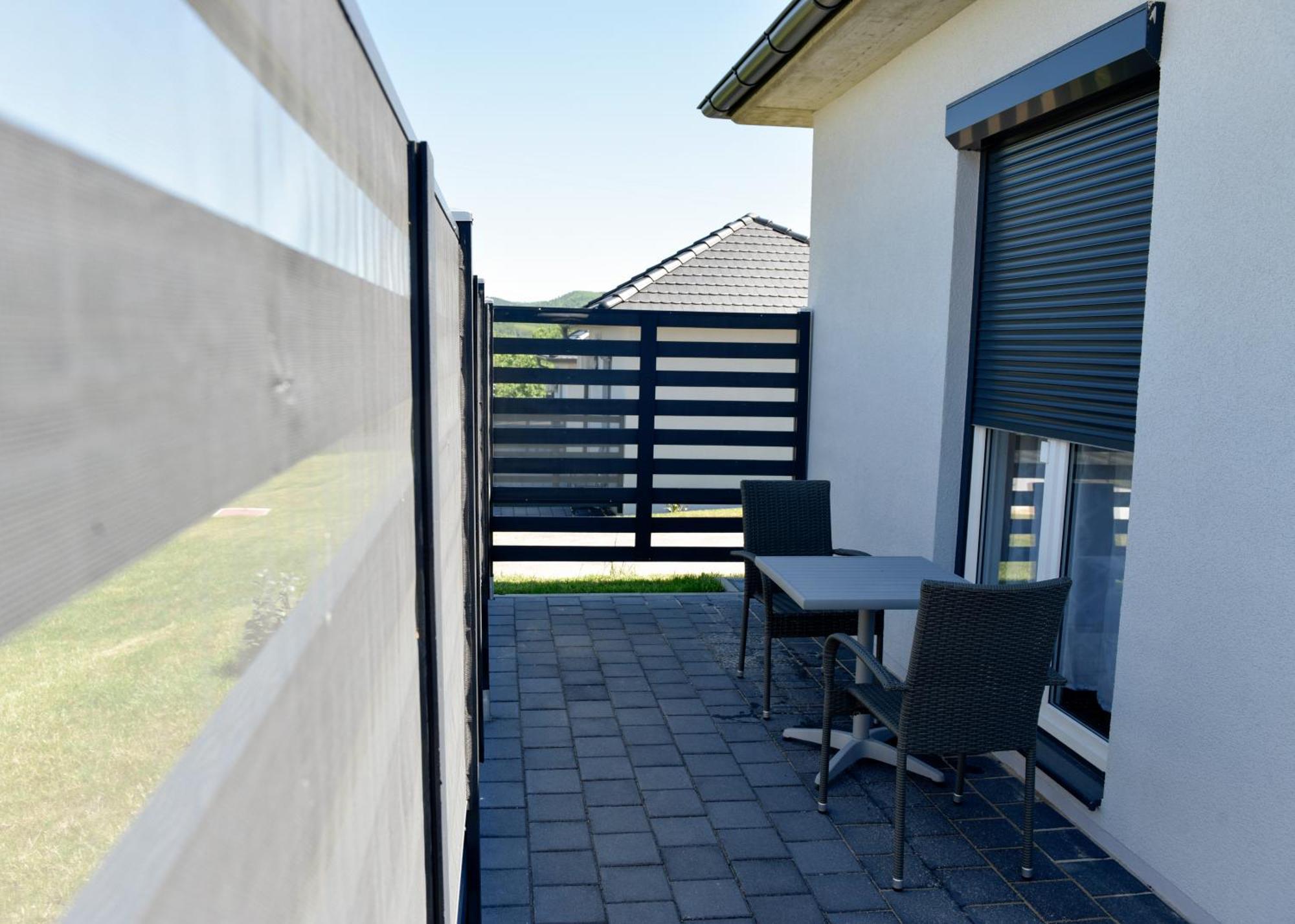 Apartmani I Bungalovi Trojka バニャ・ルカ 部屋 写真