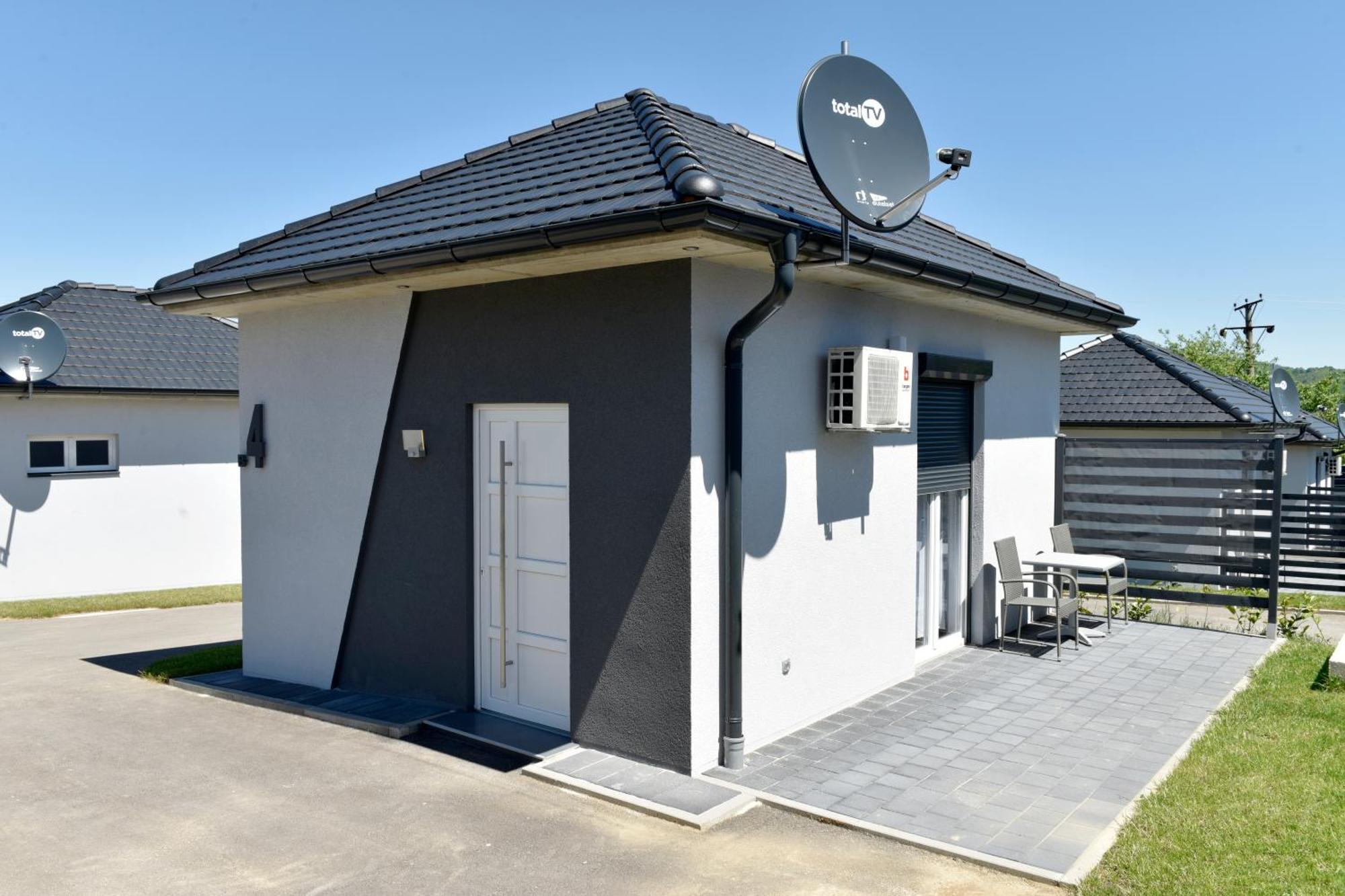 Apartmani I Bungalovi Trojka バニャ・ルカ 部屋 写真