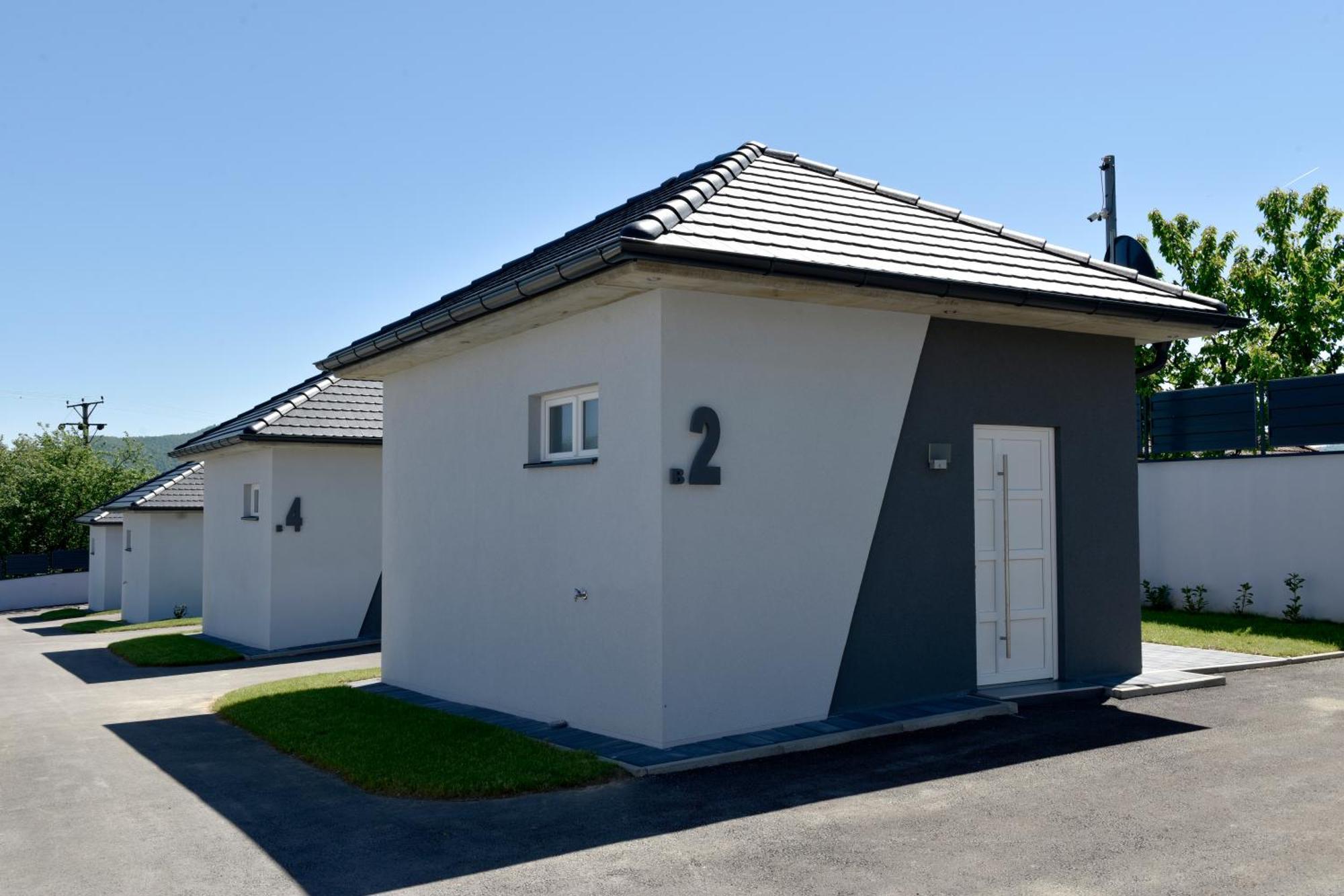 Apartmani I Bungalovi Trojka バニャ・ルカ 部屋 写真