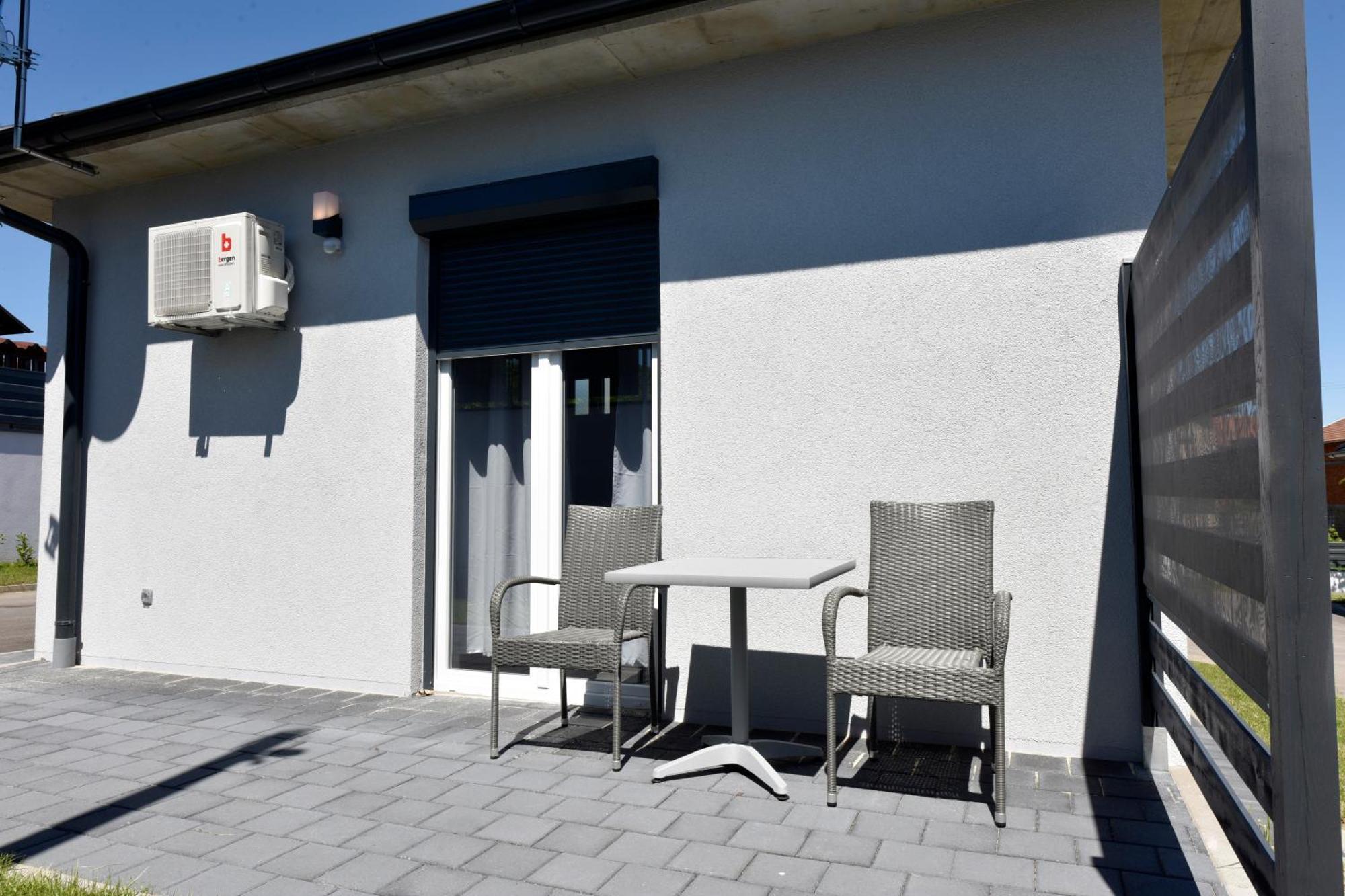 Apartmani I Bungalovi Trojka バニャ・ルカ 部屋 写真
