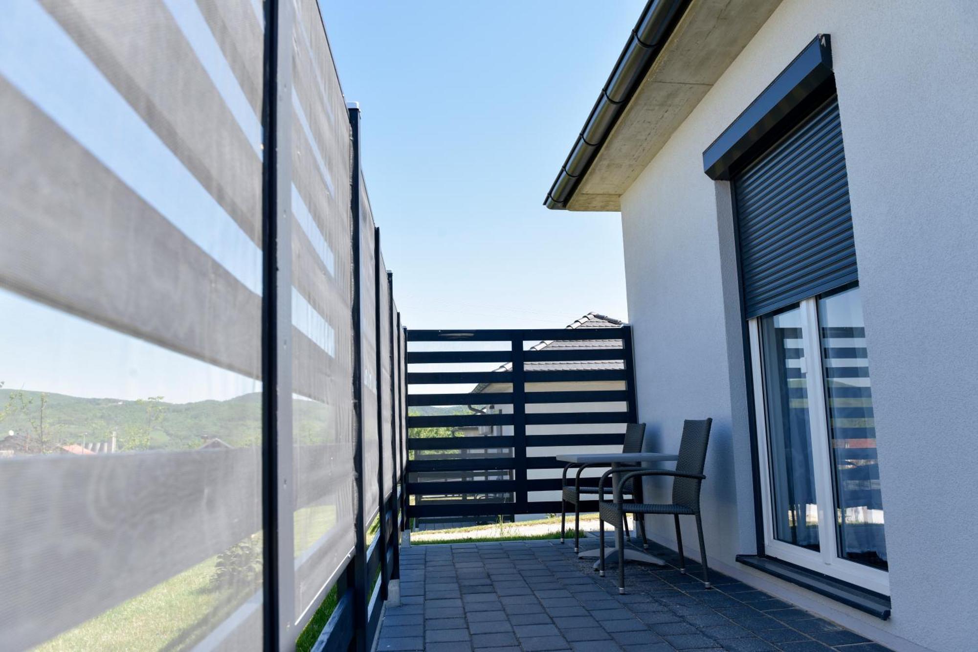Apartmani I Bungalovi Trojka バニャ・ルカ 部屋 写真