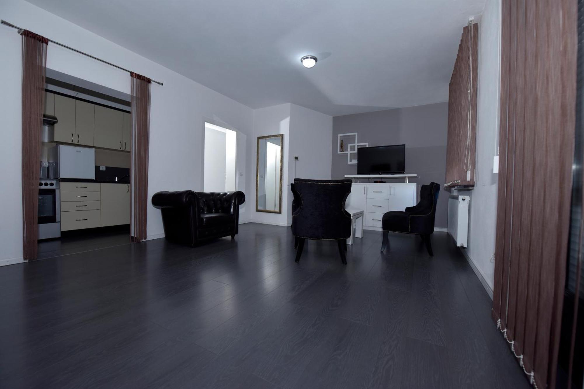 Apartmani I Bungalovi Trojka バニャ・ルカ 部屋 写真