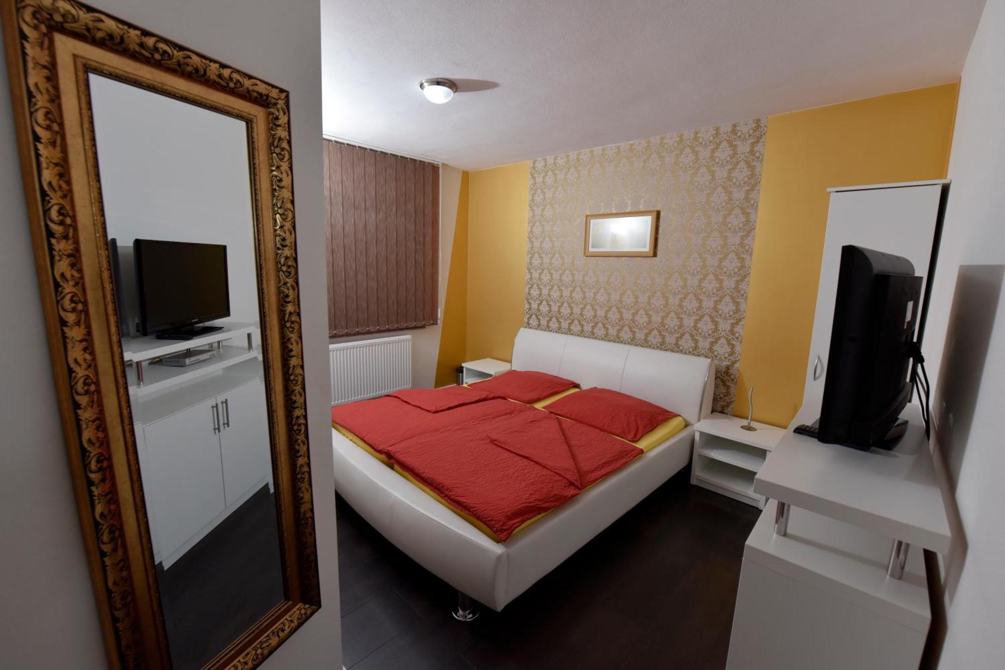 Apartmani I Bungalovi Trojka バニャ・ルカ 部屋 写真